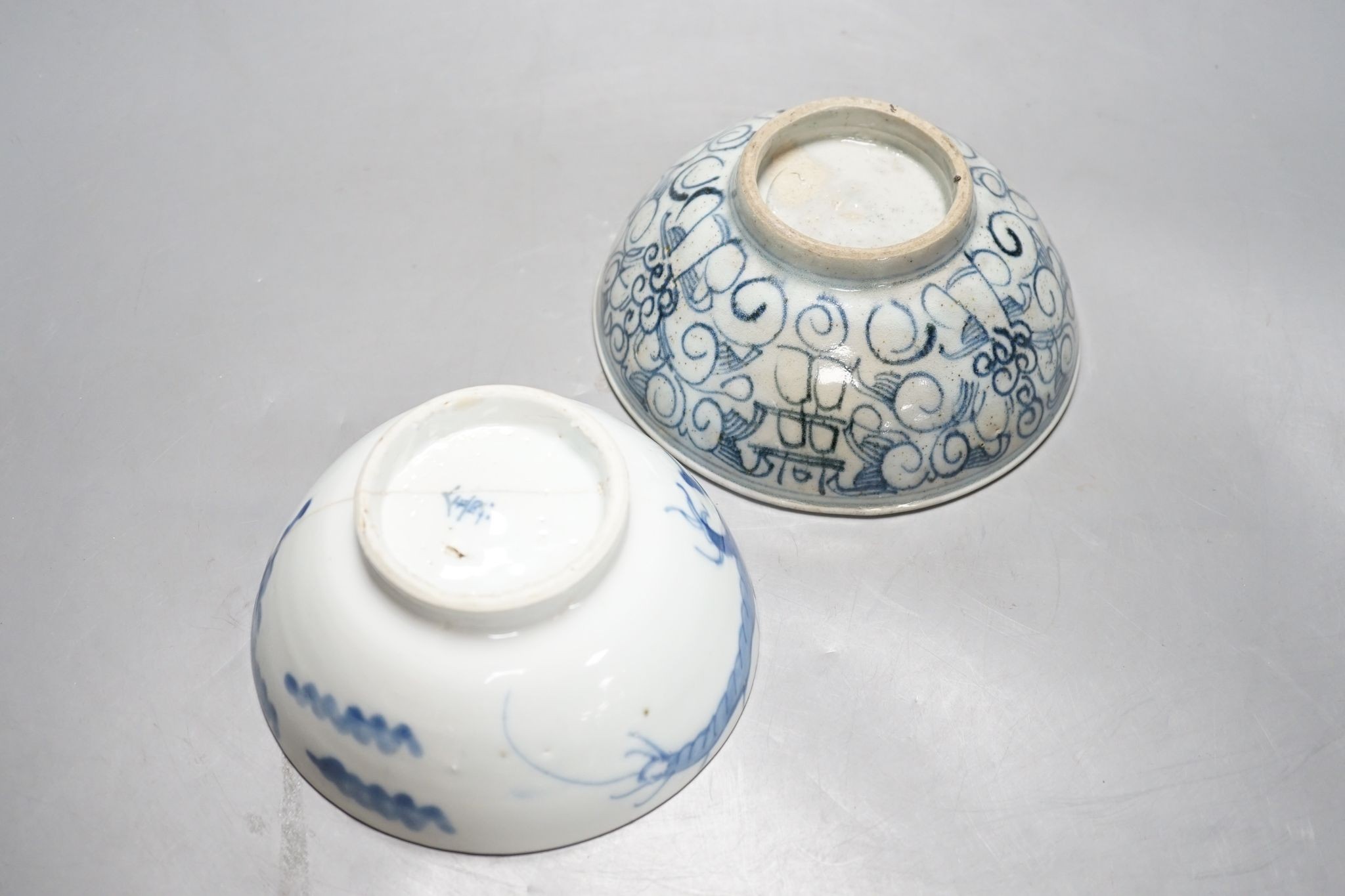 2 Chinese blue and white bowls, 15 cms diameter.